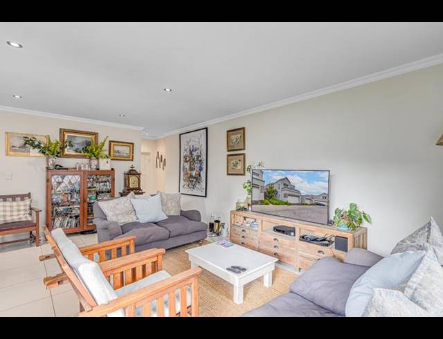 3 BEDROOM CLUSTER FOR SALE IN BRYANSTON WEST